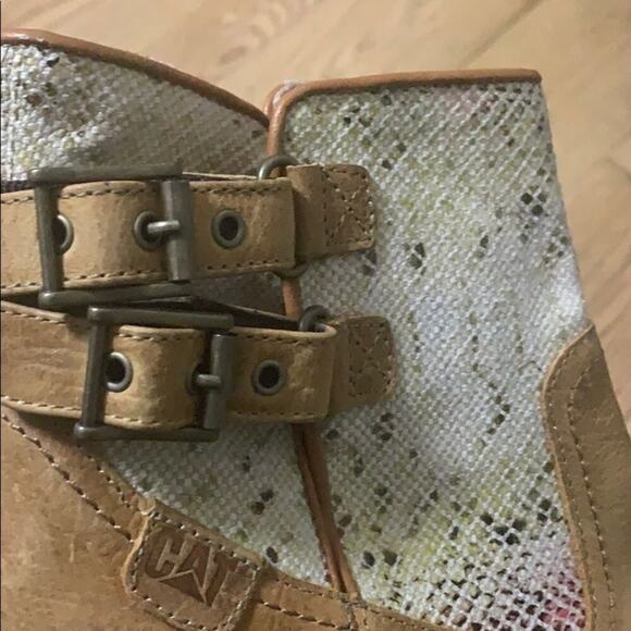 NWOT CAT BY CATERPILLAR LEATHER BOOTIE SIZE 9W - Picture 6 of 8